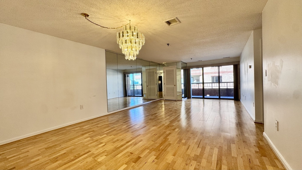 3920 Mystic Valley Pkwy 817