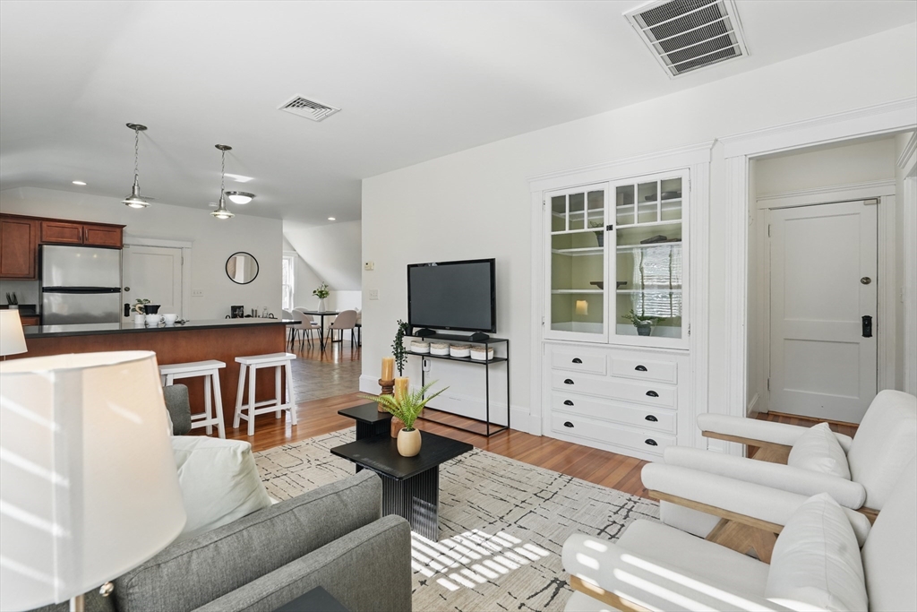 17 Seymour Street 3