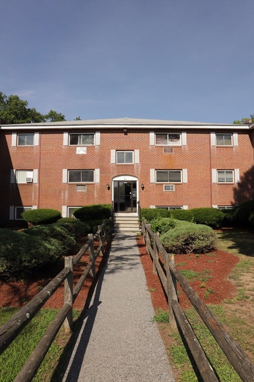 9 Glen Ave 18