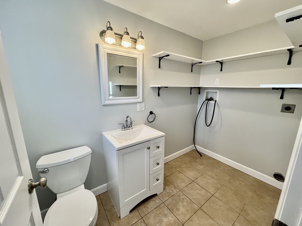 176 Main St #B, Rockport, MA, 176 Main St #B, Rockport, MA Photo #9