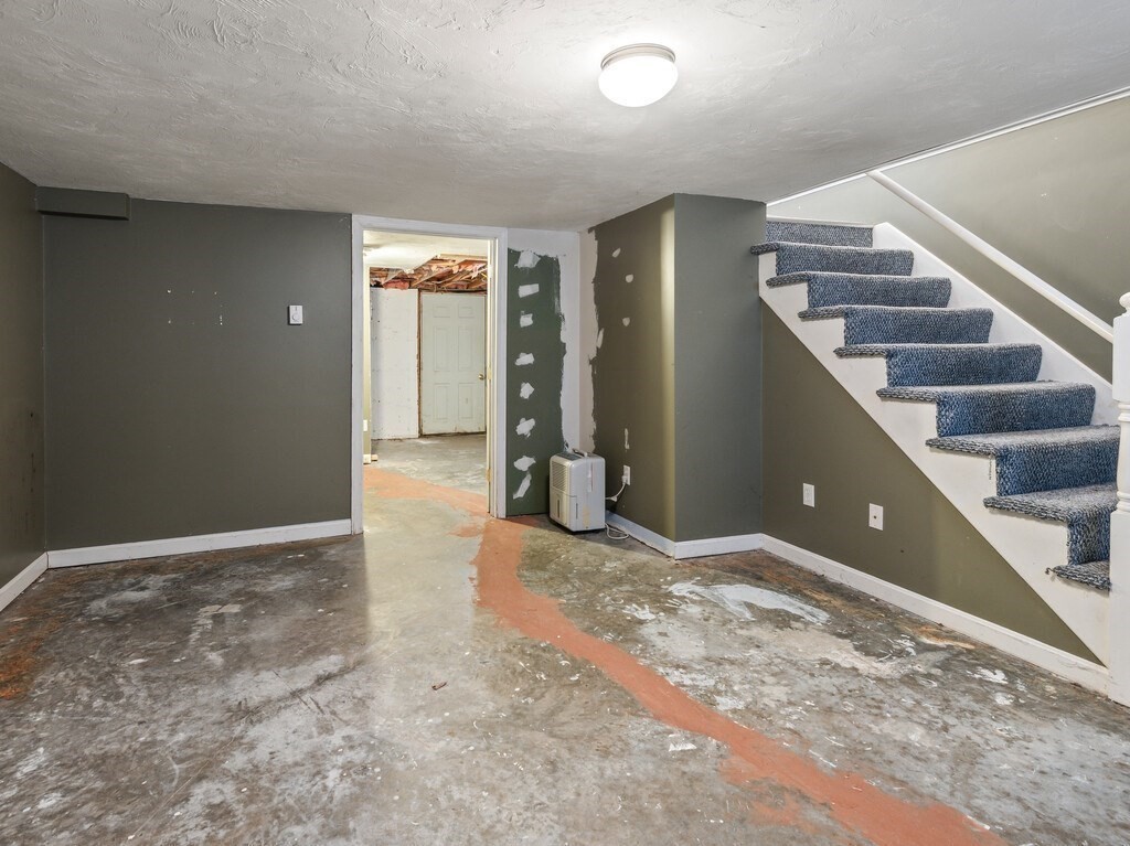 Winchendon, Massachusetts 01475, United States, 2 Bedrooms Bedrooms, ,2 BathroomsBathrooms,Residential,Active,199573