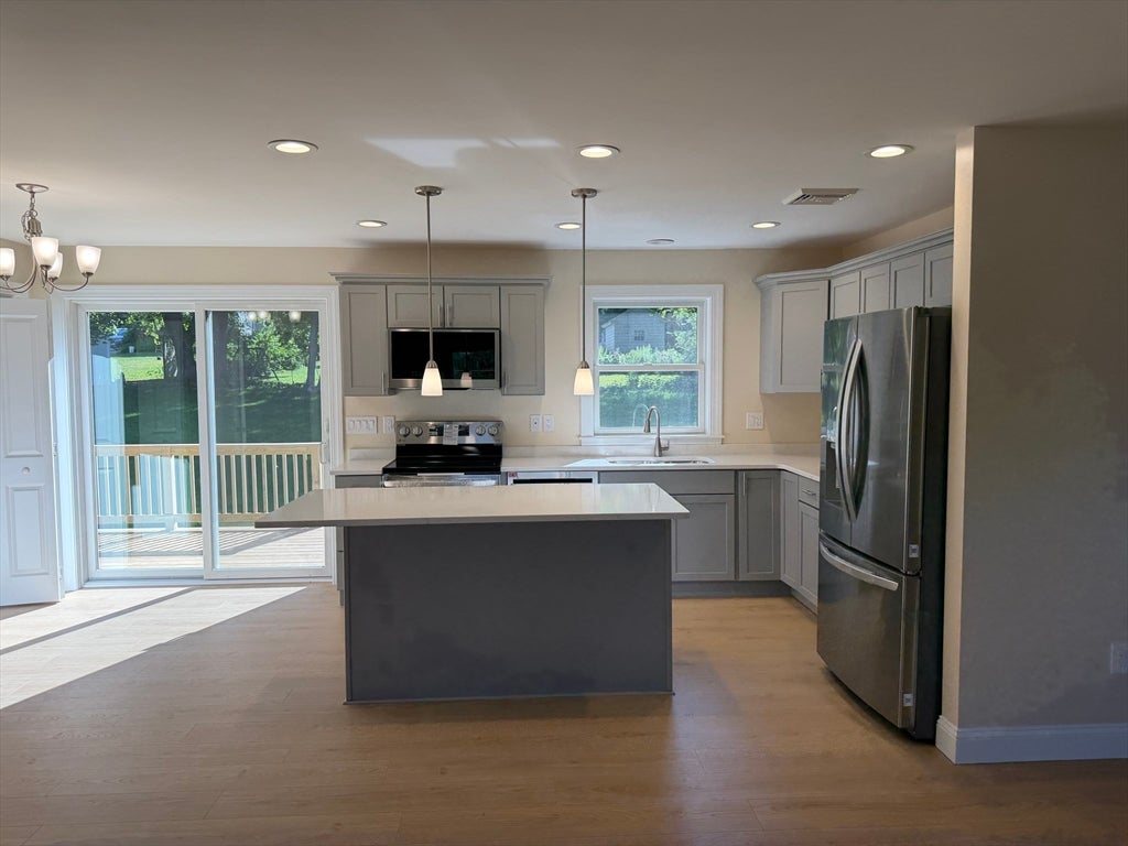 25 Edson Ave