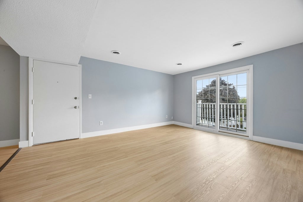 244 Mount Vernon St #9, Lawrence, MA, 244 Mount Vernon St #9, Lawrence, MA Photo #5
