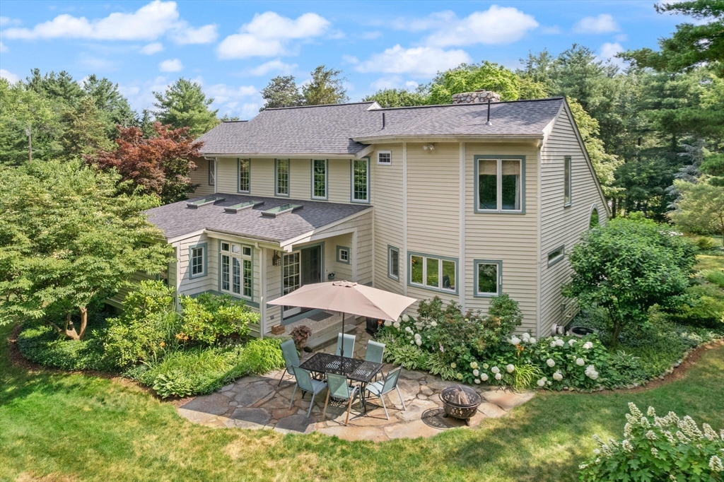 325 Peakham Rd