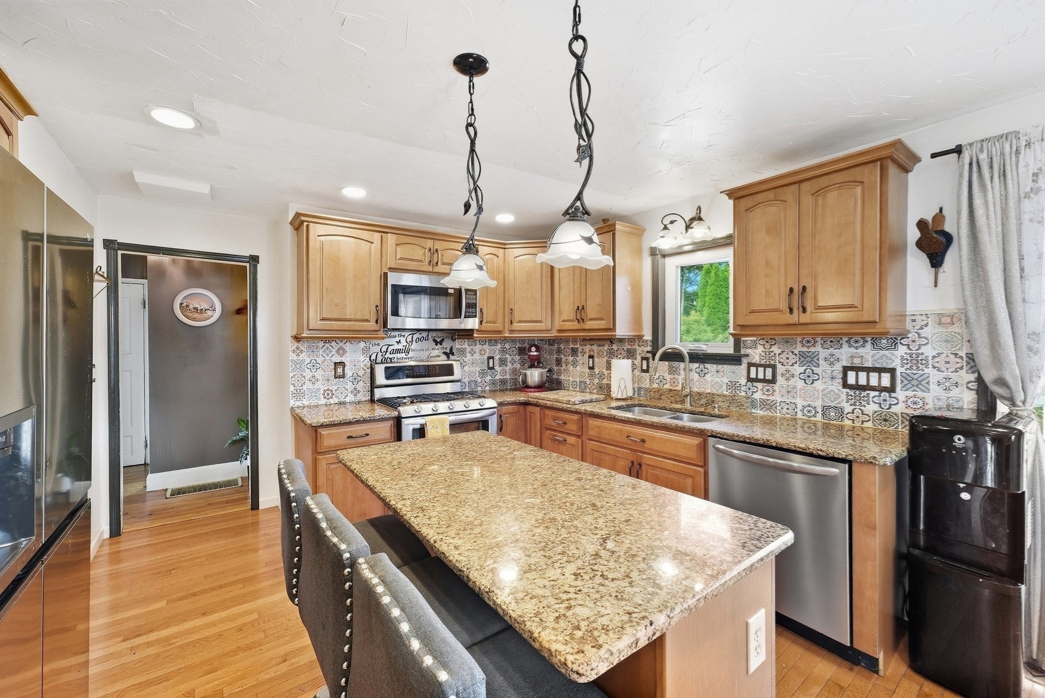 68 Alhambra Cir N Cir, Agawam, MA, 68 Alhambra Cir N Cir, Agawam, MA Photo #9