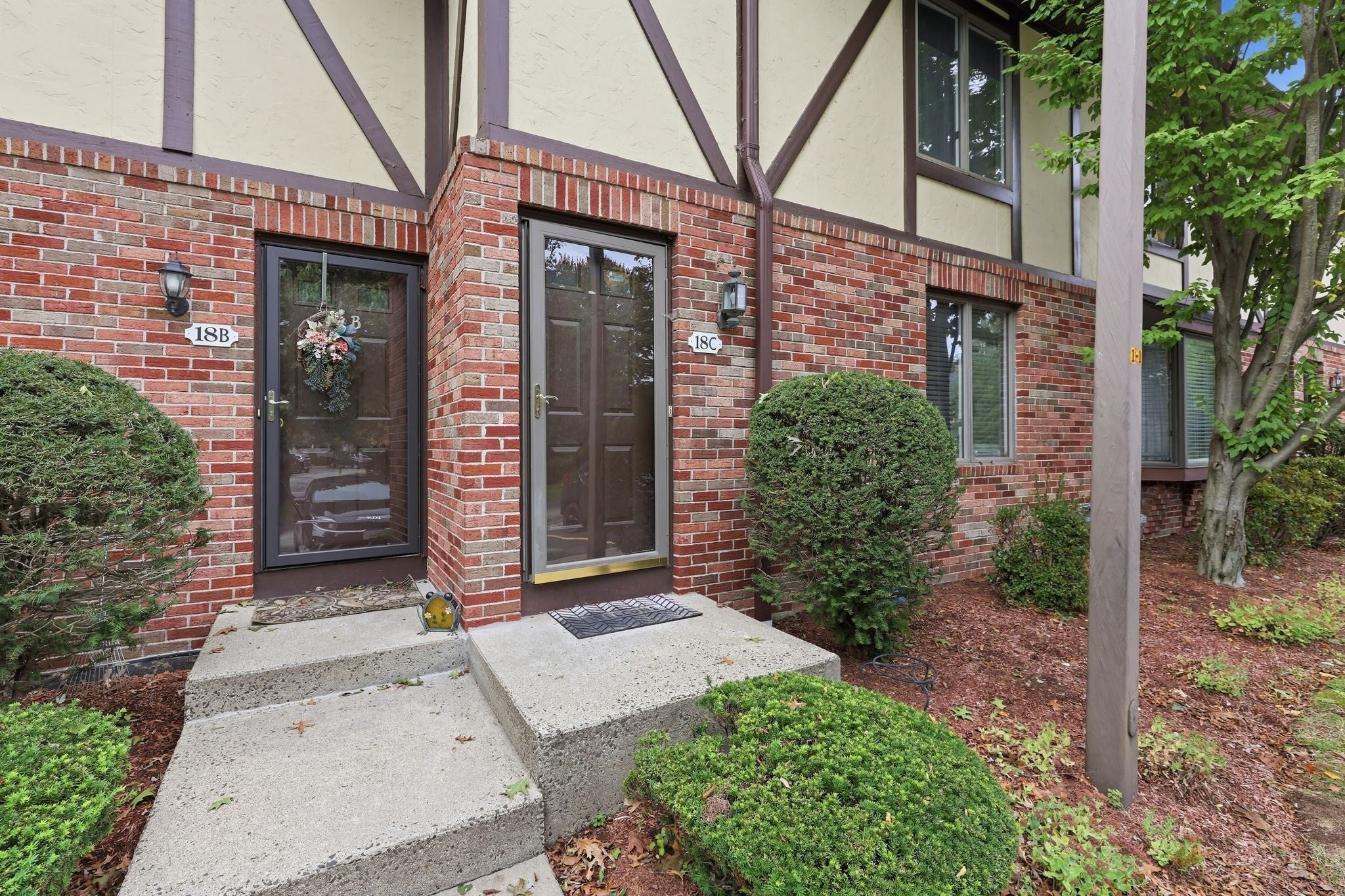 18 Mansion Woods Dr #C, Agawam, MA, 18 Mansion Woods Dr #C, Agawam, MA Photo #2