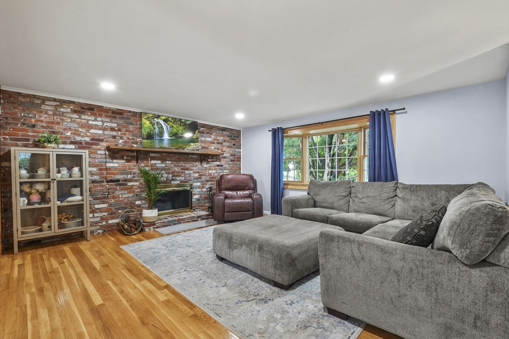 15 Sheridan Circle