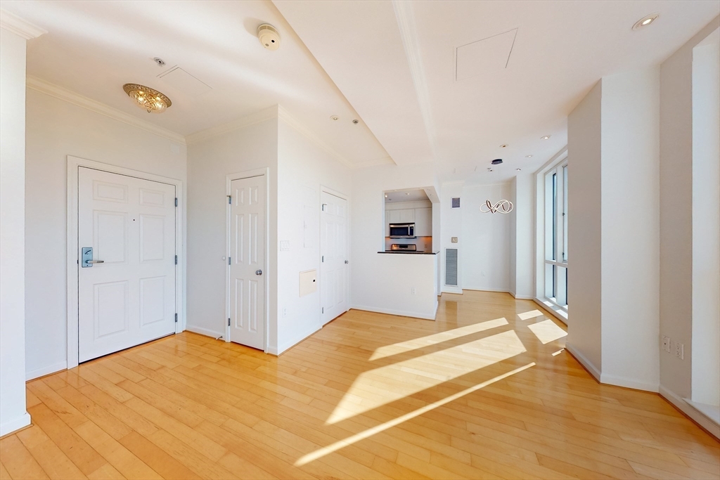 1 Nassau St PH10