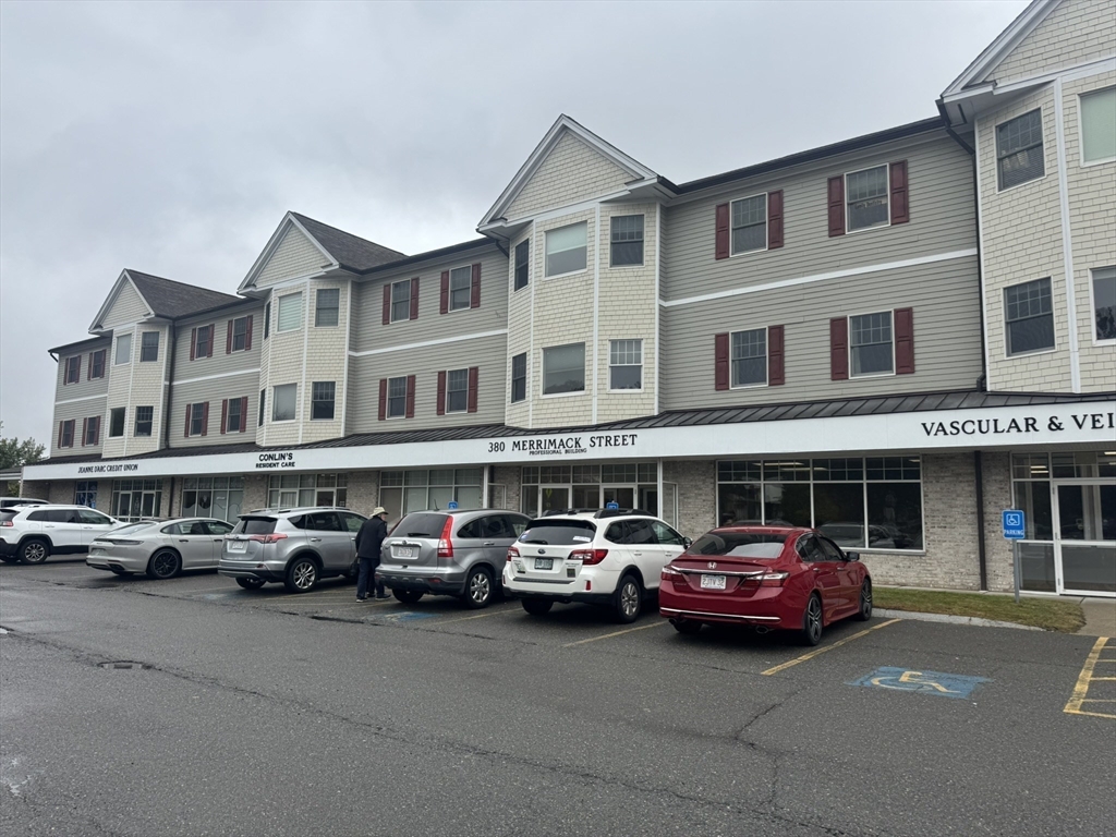 380 Merrimack St 2C