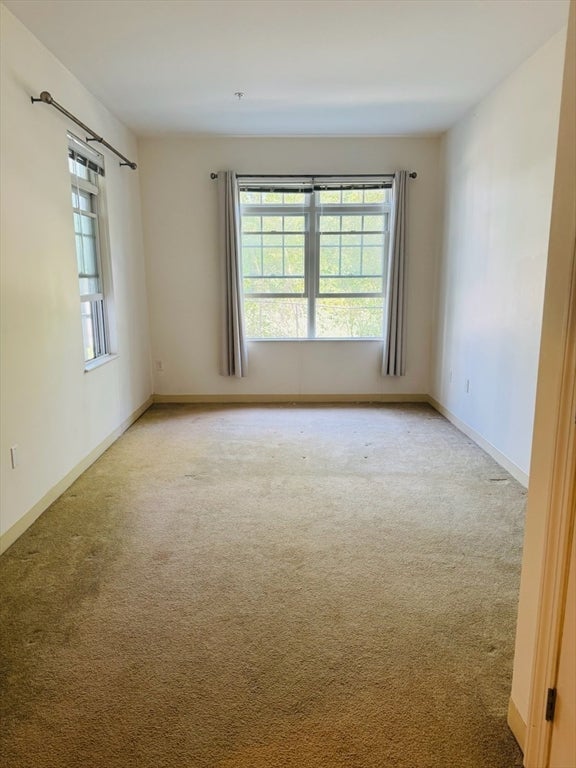614 Pond St 1101