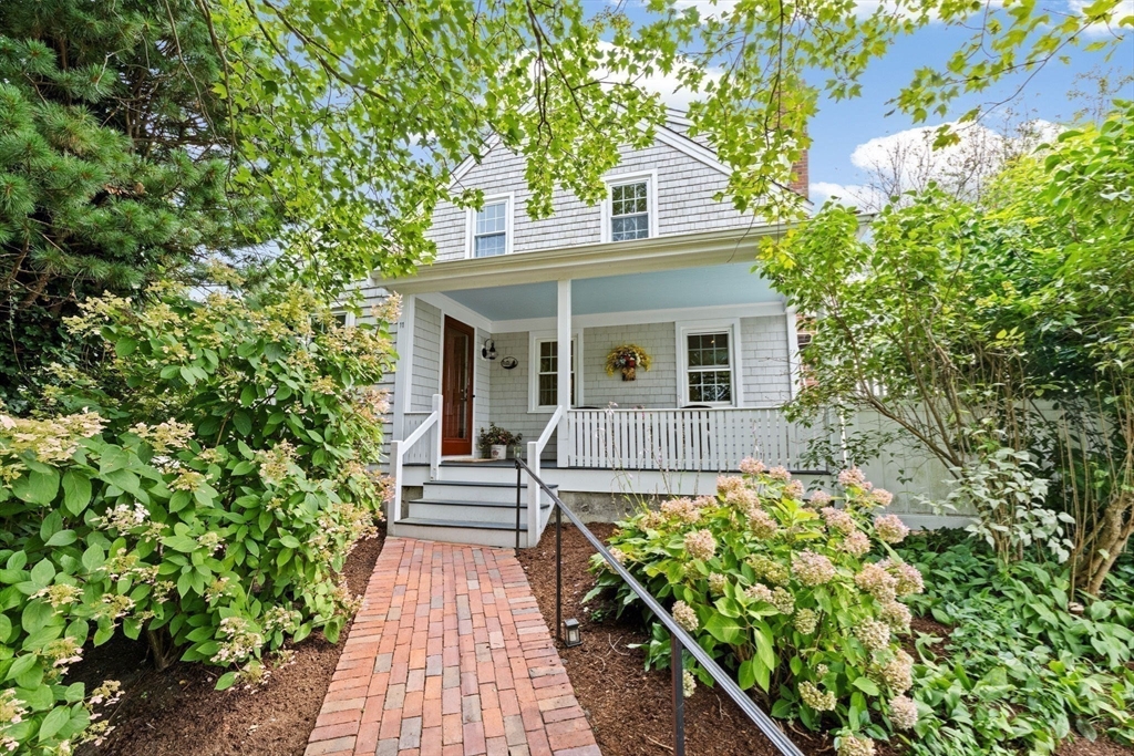 11 Sunset Rd