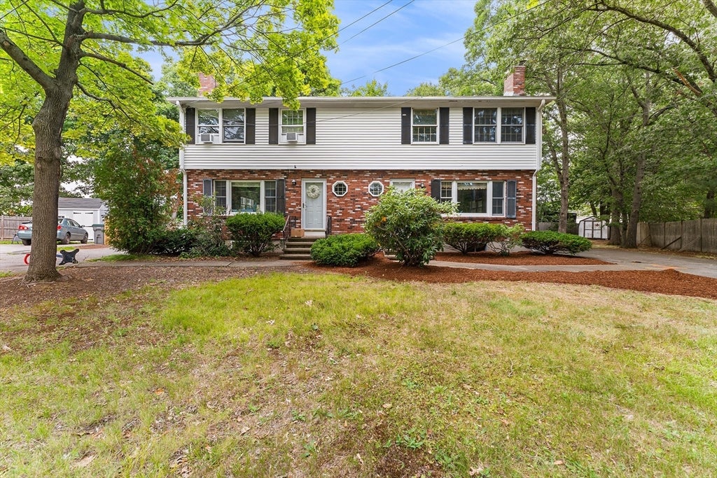 27 Quincy Ave 27