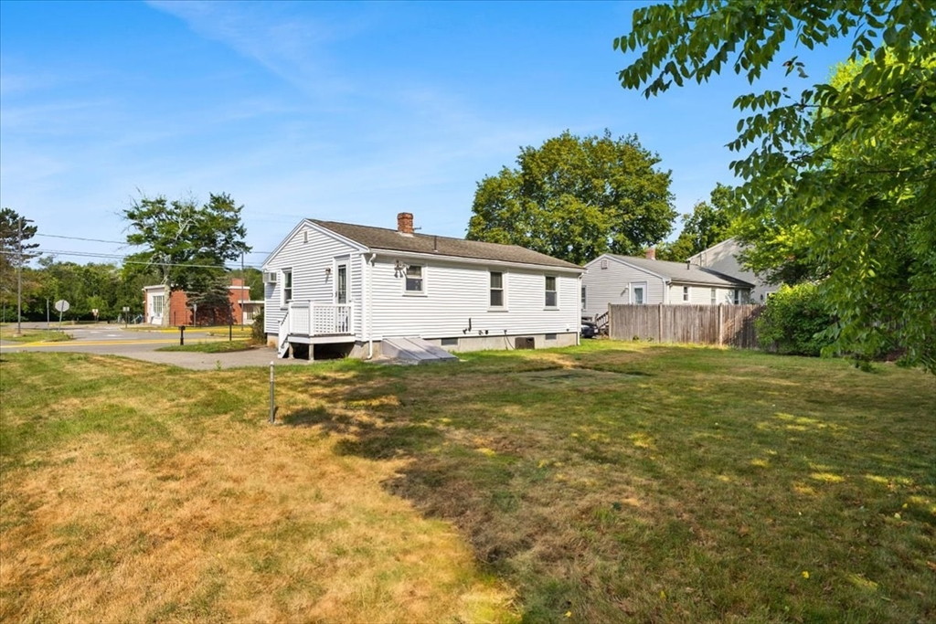 21 Regal St