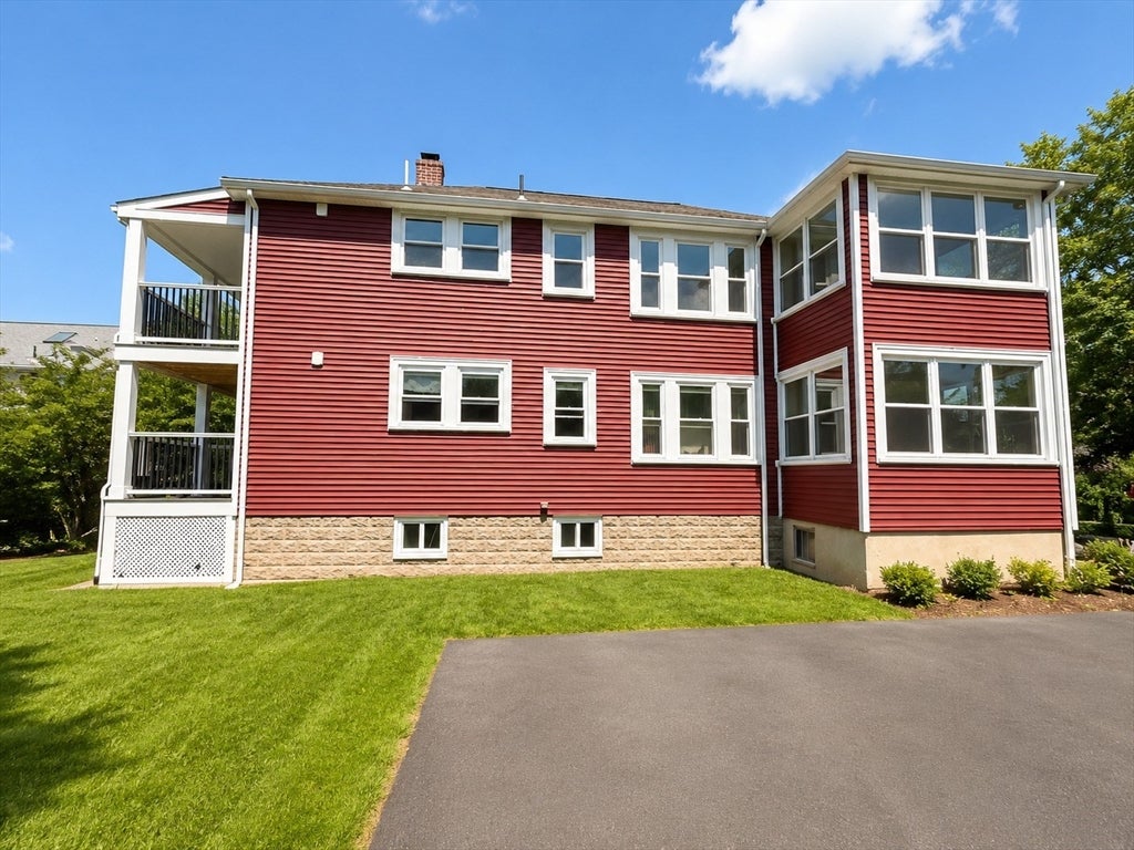 27 Woodleigh Rd