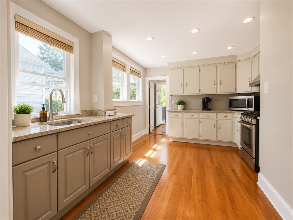 27 Woodleigh Rd, Watertown, MA, 27 Woodleigh Rd, Watertown, MA Photo #10