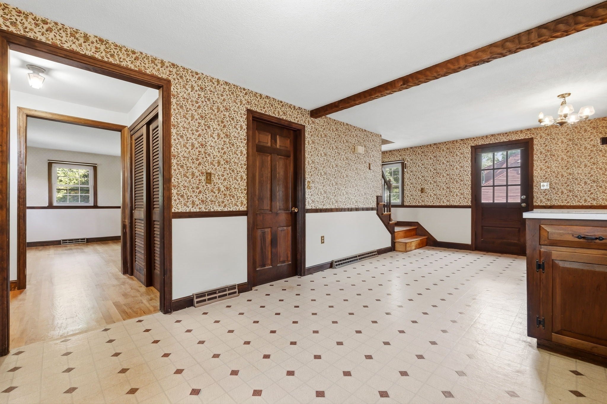250 E. Lothrop Street, Beverly, MA, 250 E. Lothrop Street, Beverly, MA Photo #6