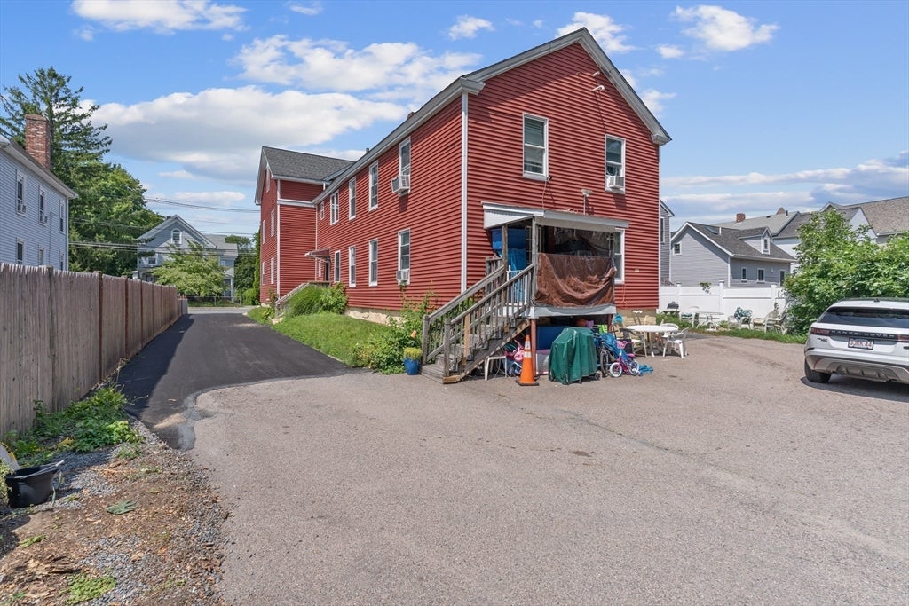 122 Winthrop St