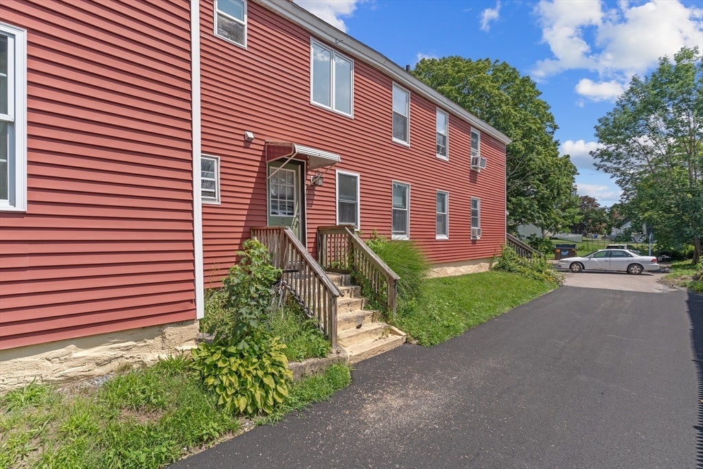 122 Winthrop St