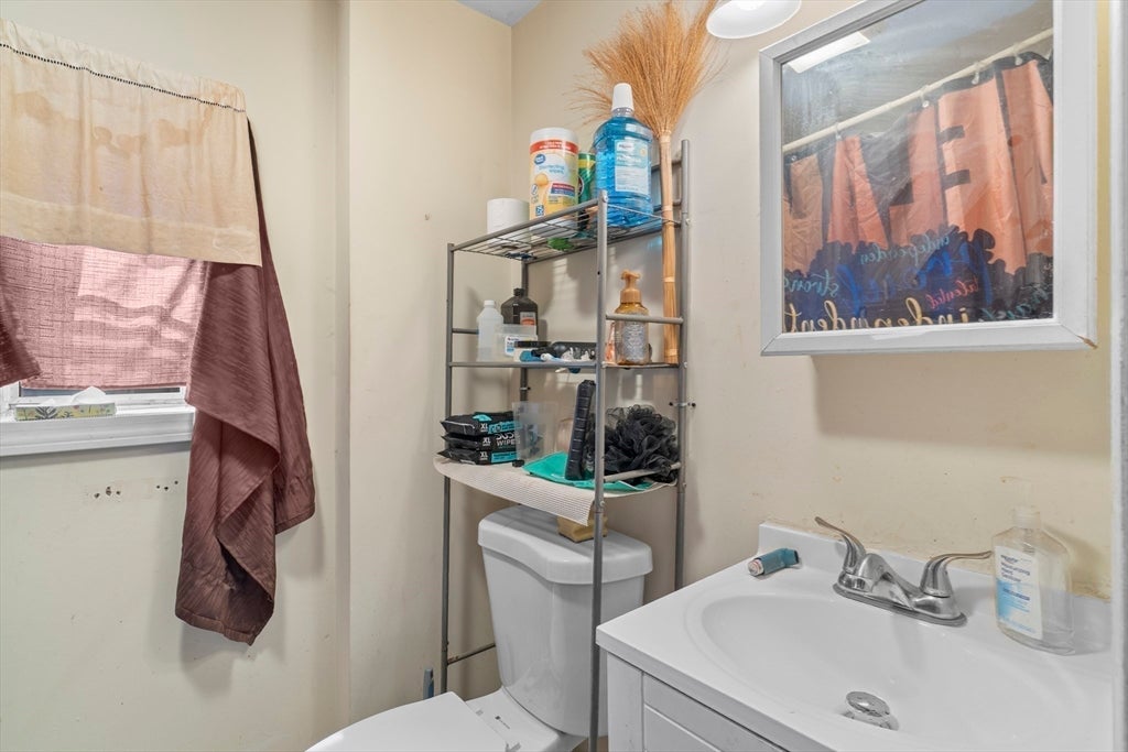 122 Winthrop St, Taunton, MA Photo #31