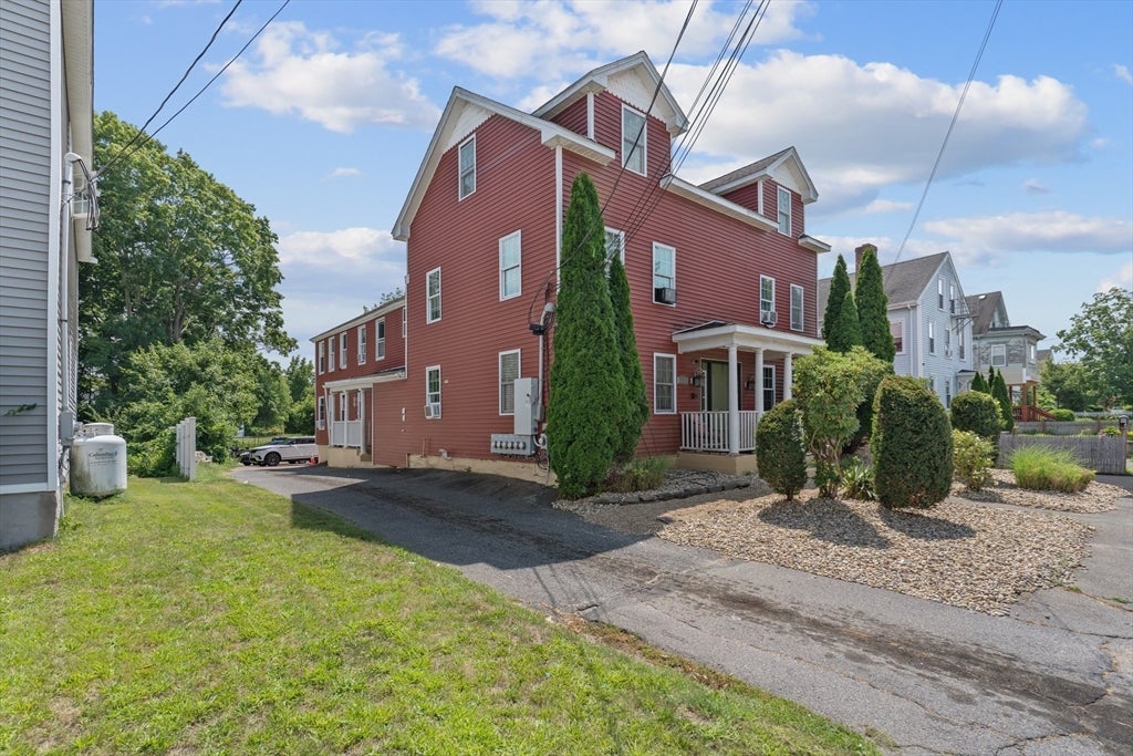 122 Winthrop St