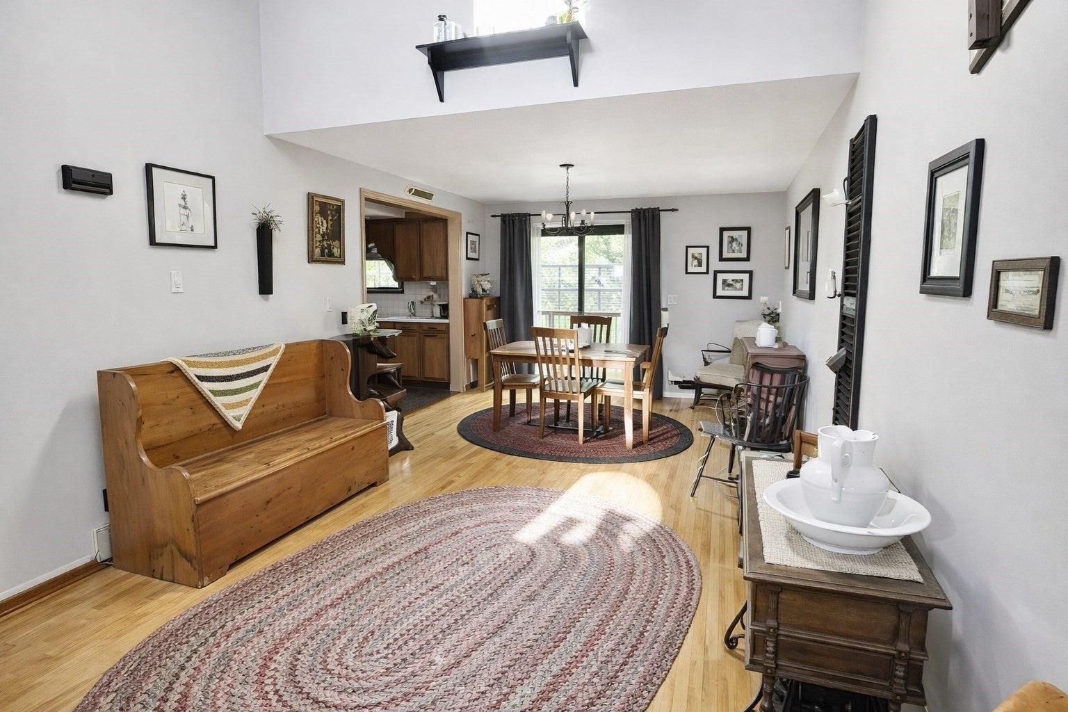 6 Carol Dr 6