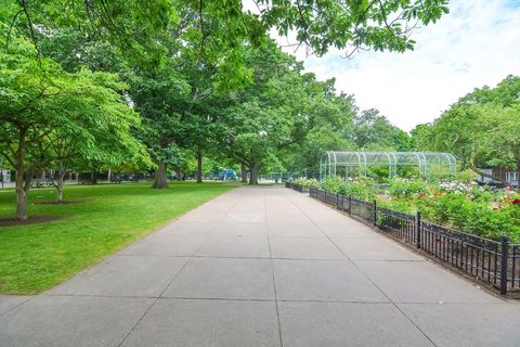 Condominium in Brookline MA 40 Browne Street 38.jpg