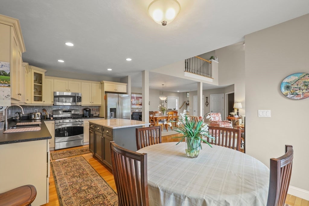 2 Amberwood Ct 2