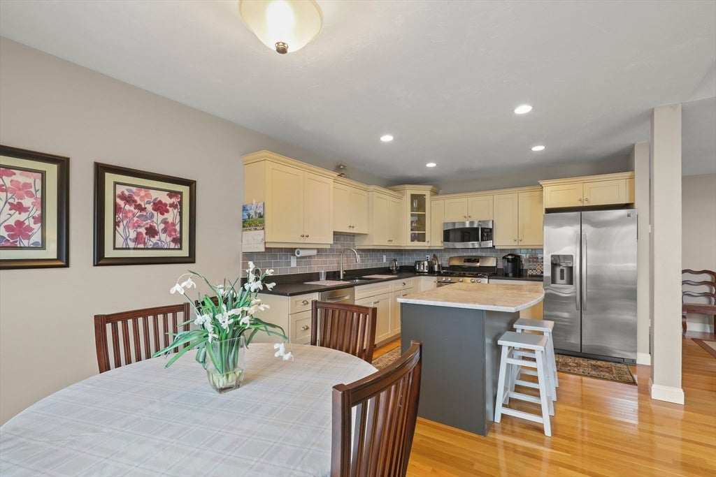 2 Amberwood Ct 2