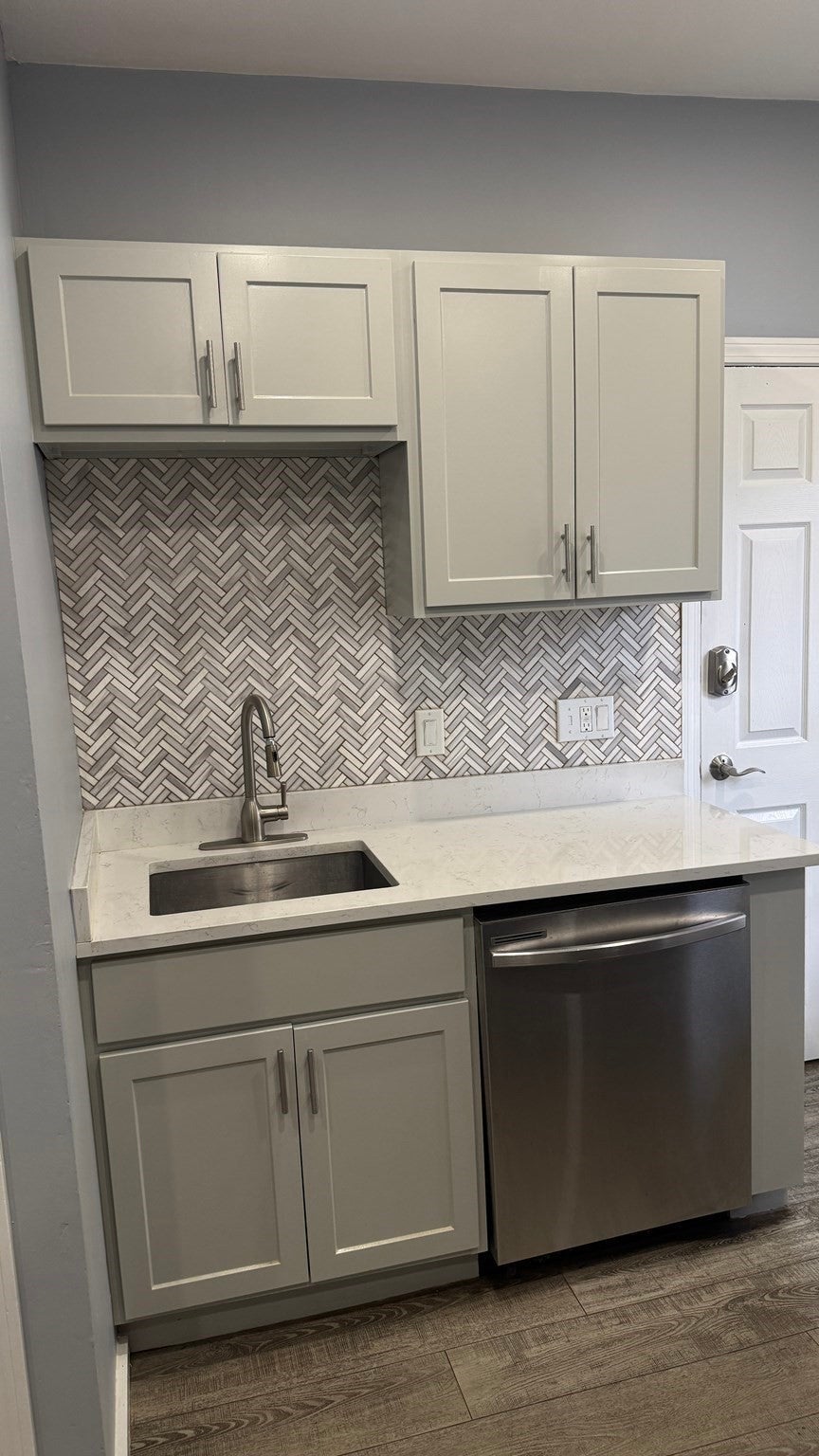 28 Elm Ave, Brockton, MA Photo #8