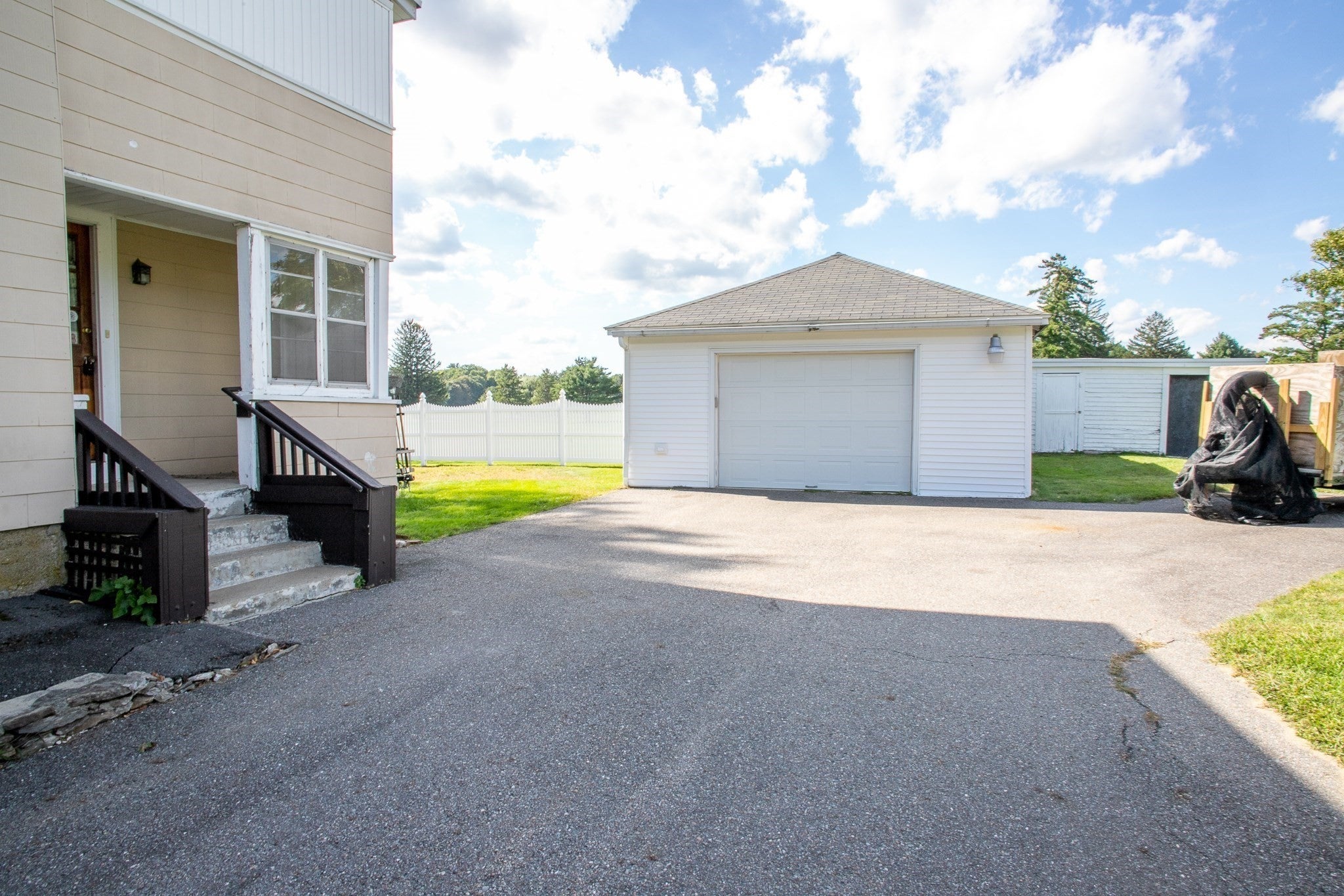 202 Pierce St, Leominster, MA Photo #8