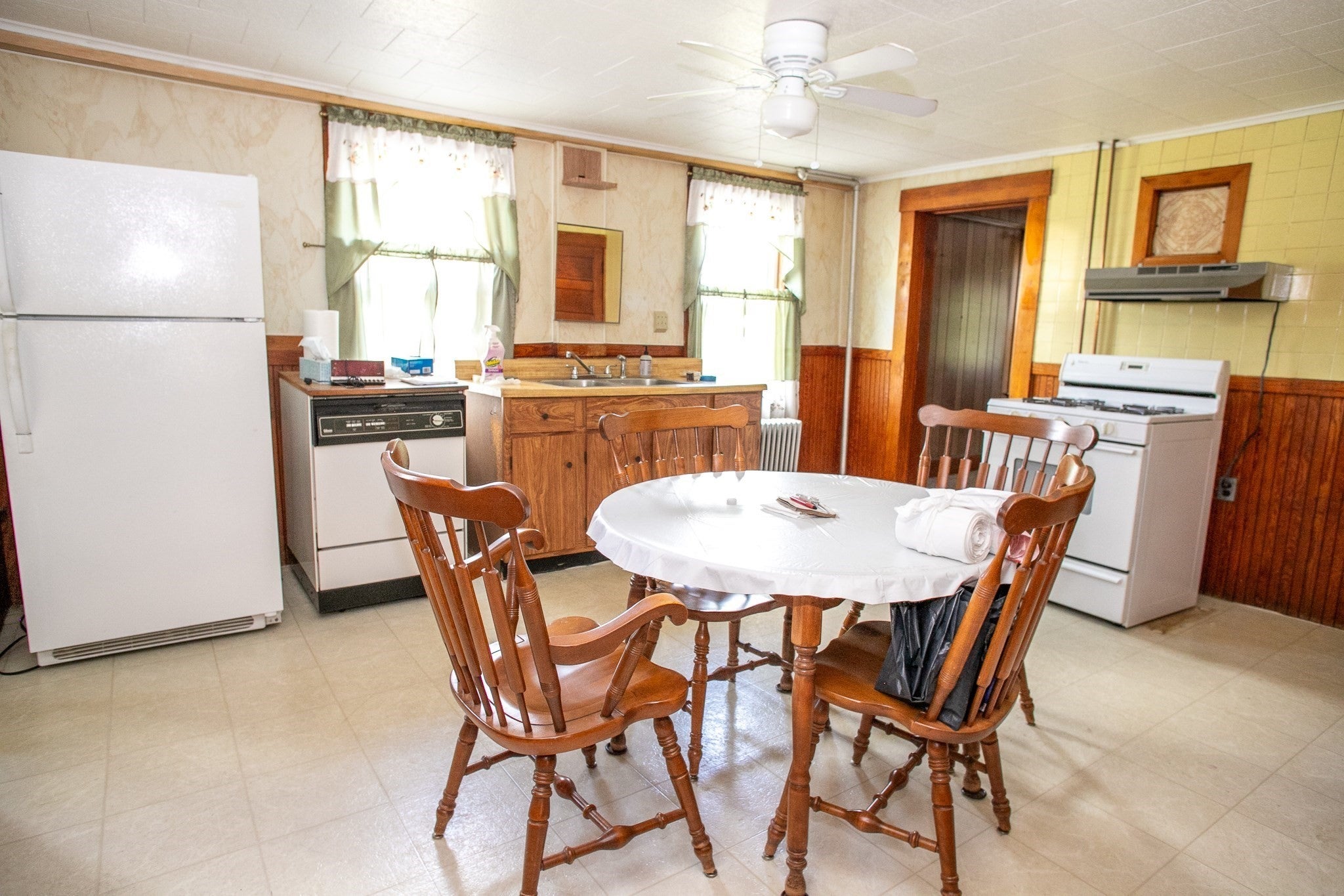 202 Pierce St, Leominster, MA Photo #19