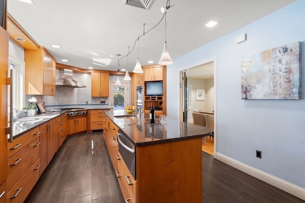 52 Clinton Road, Brookline, MA, 52 Clinton Road, Brookline, MA Photo #10