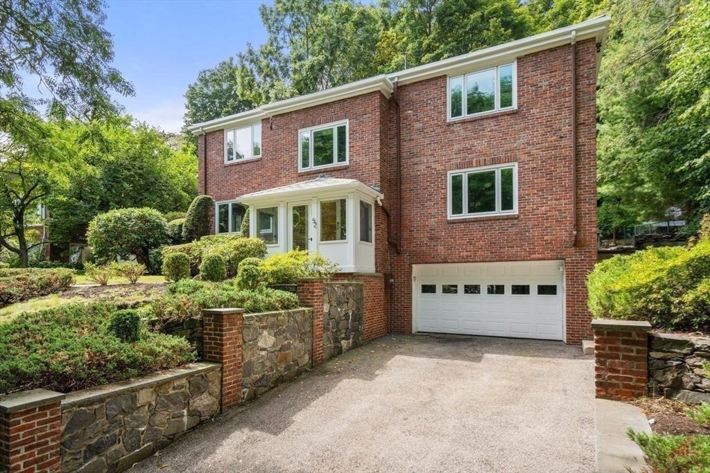 52 Clinton Road