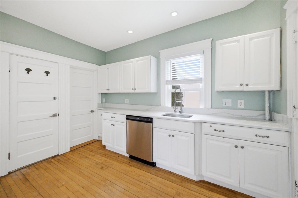 15 Groveridge Path, Shrewsbury, MA, 15 Groveridge Path, Shrewsbury, MA Photo #3