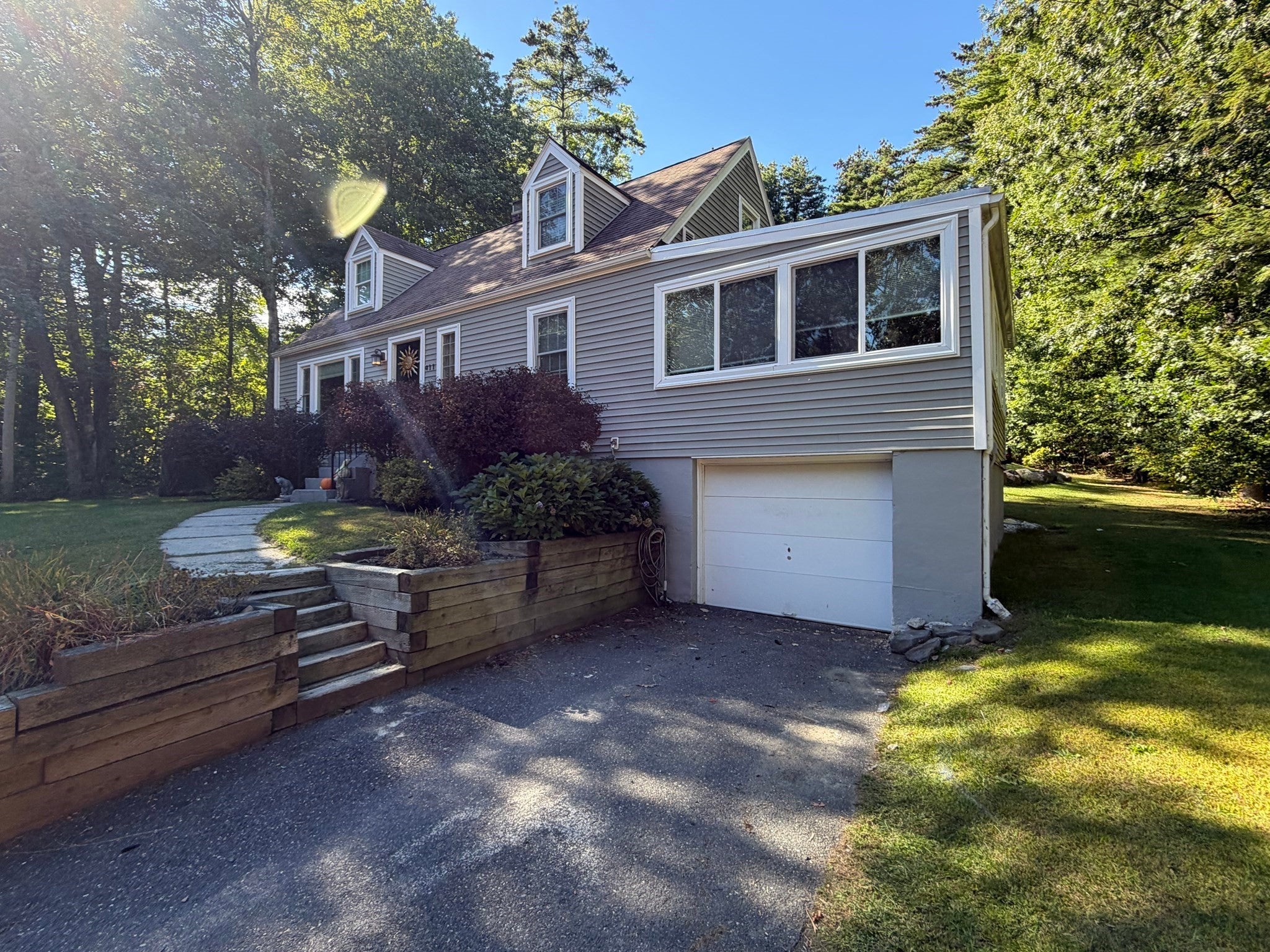 411 Lancaster St