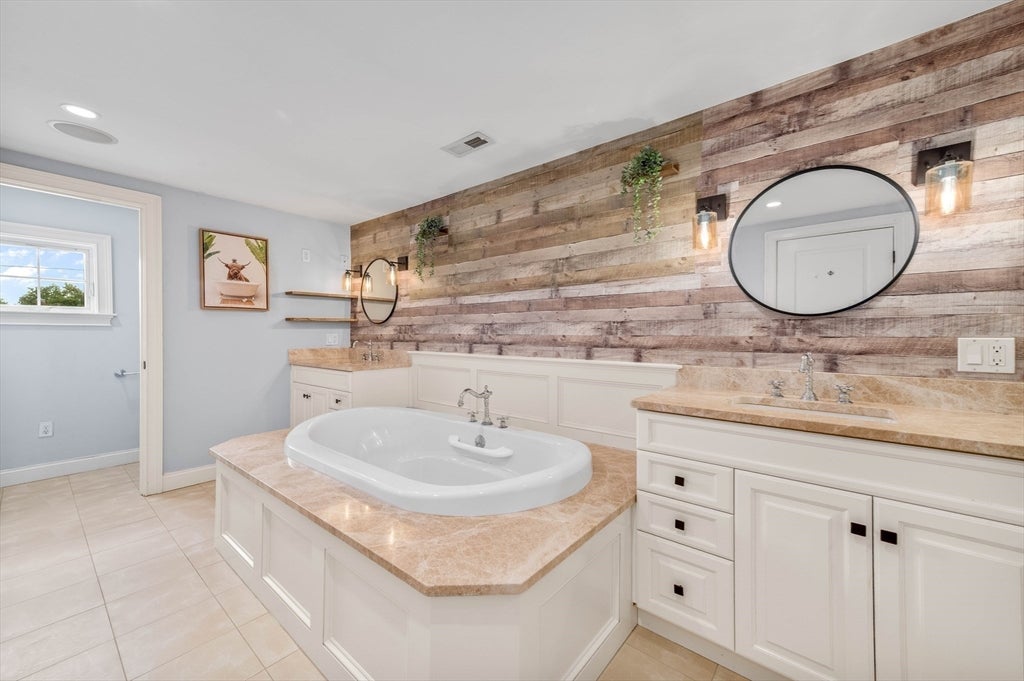 1471 Washington St, Canton, MA Photo #27