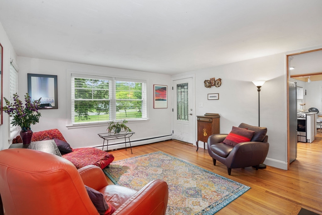 304 Hunting Rd