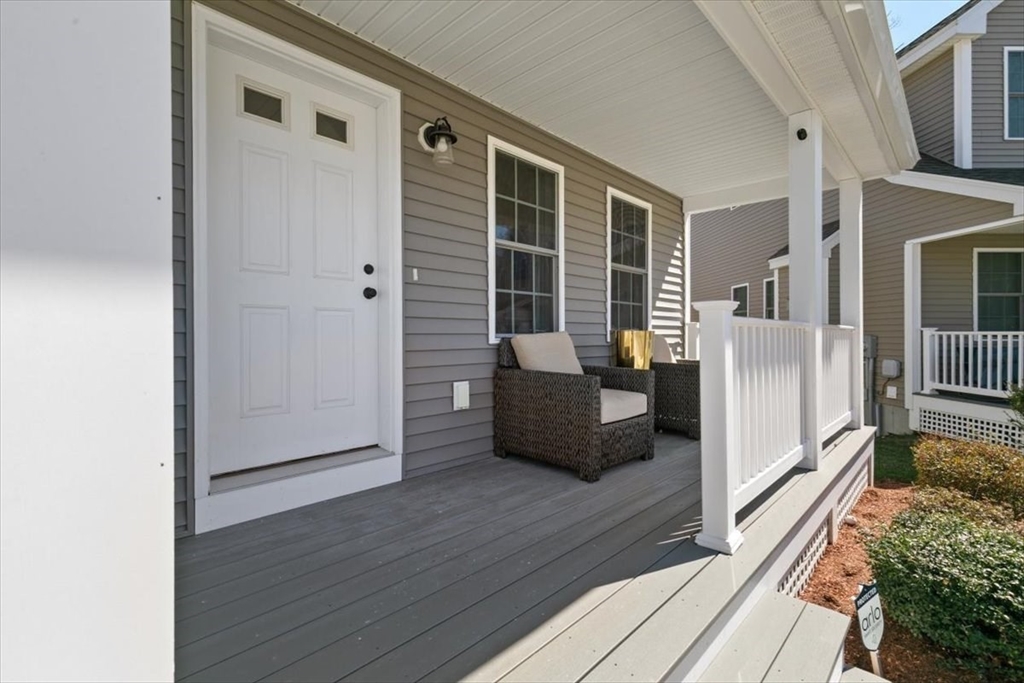 Haverhill, Massachusetts 01835, United States, 3 Bedrooms Bedrooms, ,3 BathroomsBathrooms,Residential,Contingent,106238