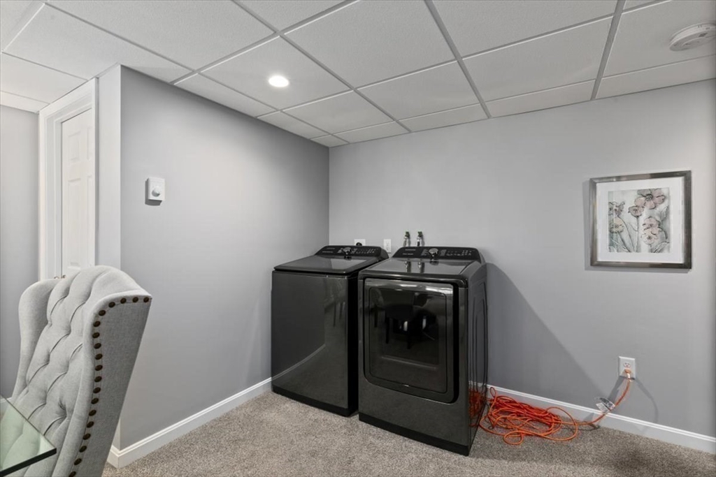 Haverhill, Massachusetts 01835, United States, 3 Bedrooms Bedrooms, ,3 BathroomsBathrooms,Residential,Contingent,106238