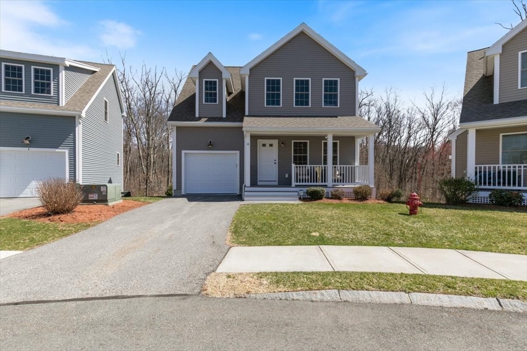 Haverhill, Massachusetts 01835, United States, 3 Bedrooms Bedrooms, ,3 BathroomsBathrooms,Residential,Contingent,106238