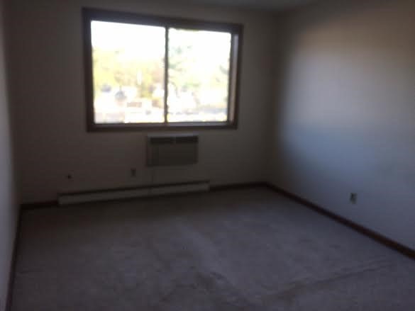 5 Turnpike Rd 335