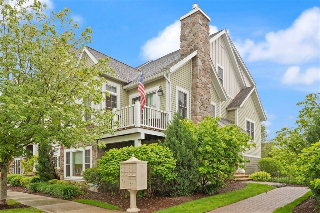 44 Stonehaven Dr