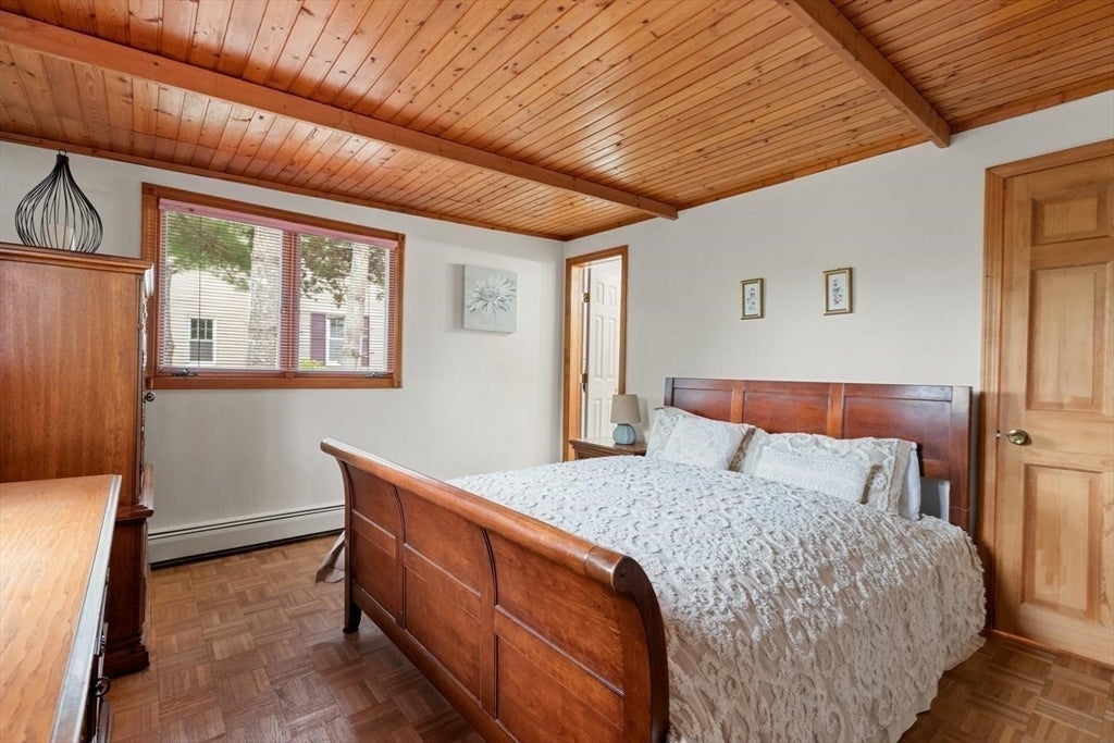 48 Valley St, Wakefield, MA Photo #13
