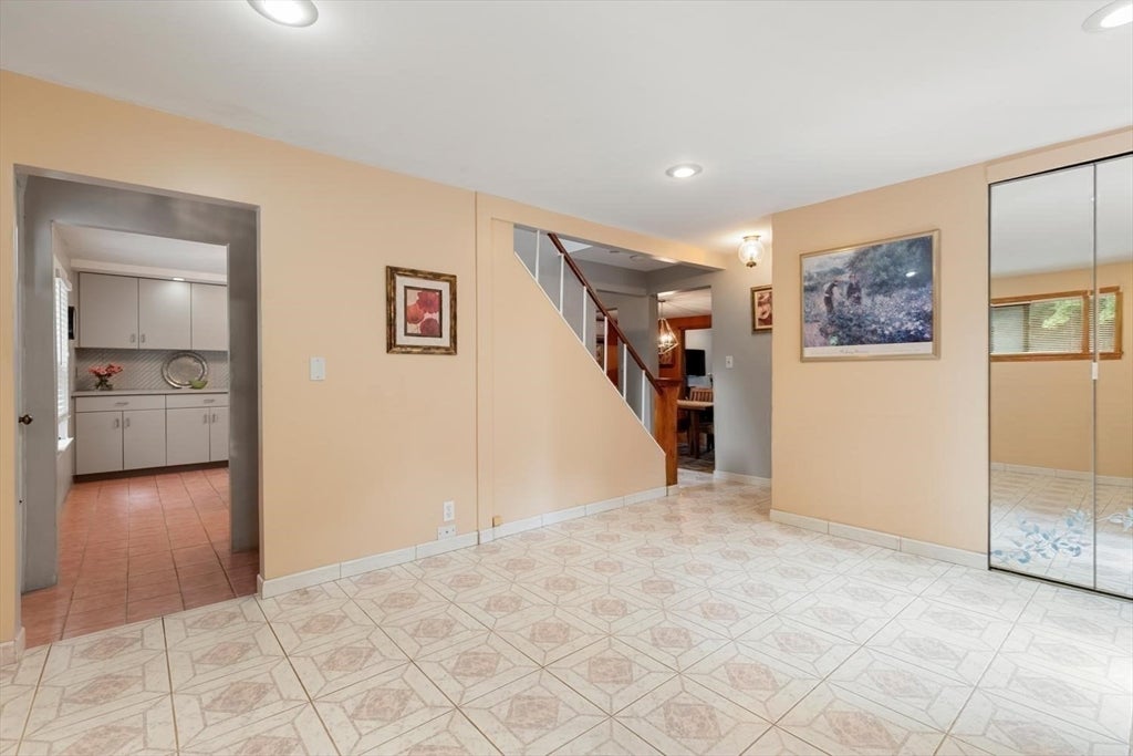 48 Valley St, Wakefield, MA Photo #12