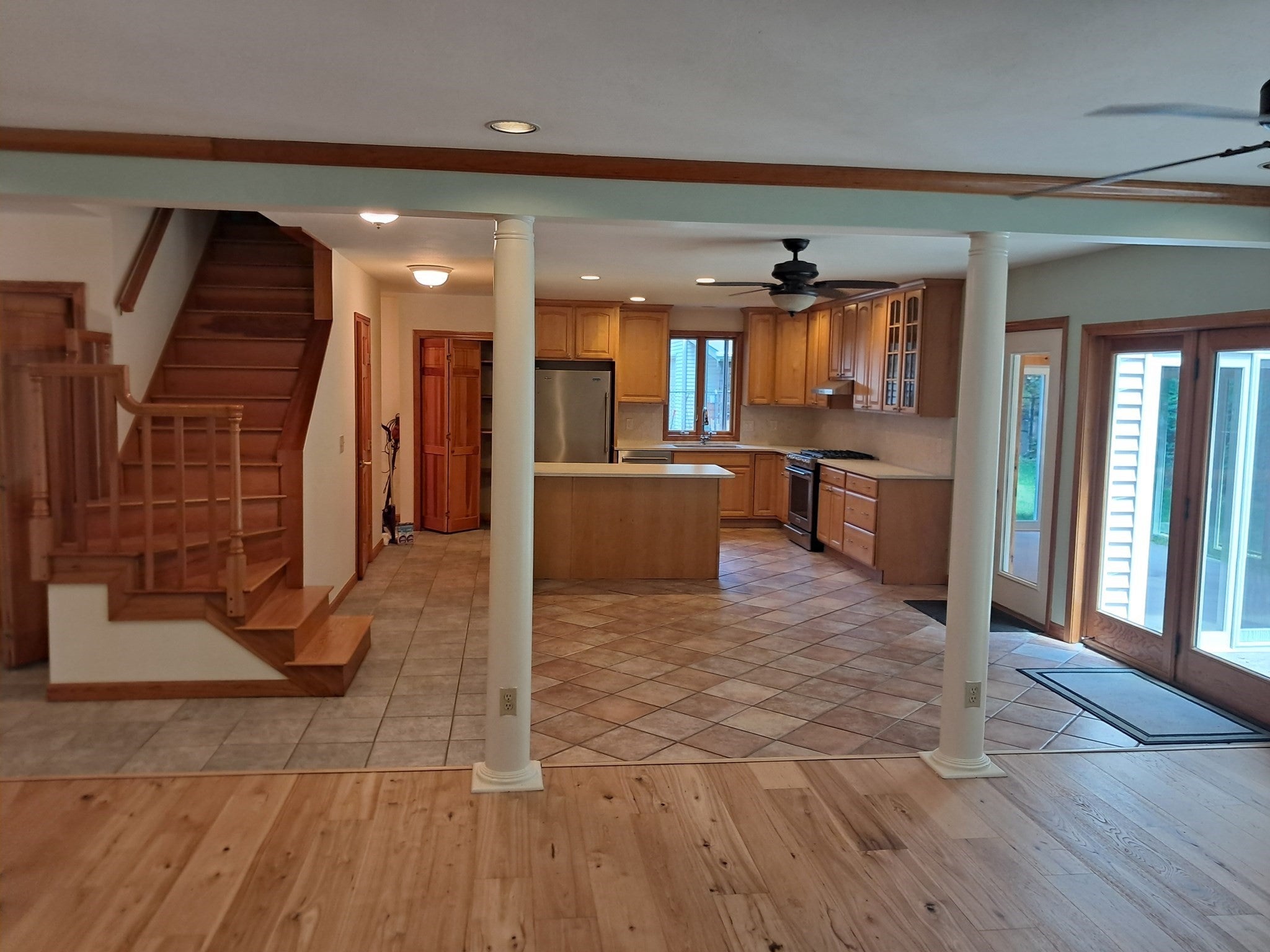55 Howard St, Lunenburg, MA Photo #12