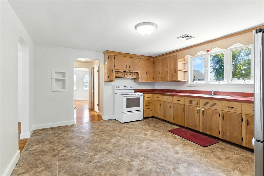 153 Sylvan St