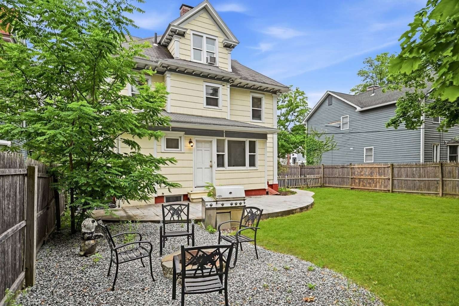 30 Beechwood Ave, Springfield, MA Photo #32