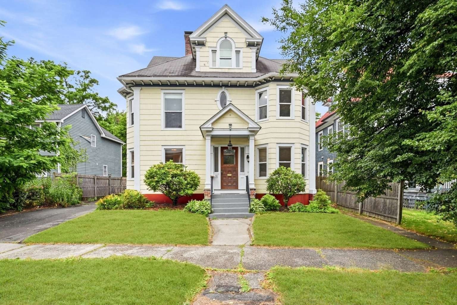 30 Beechwood Ave, Springfield, MA Photo #2