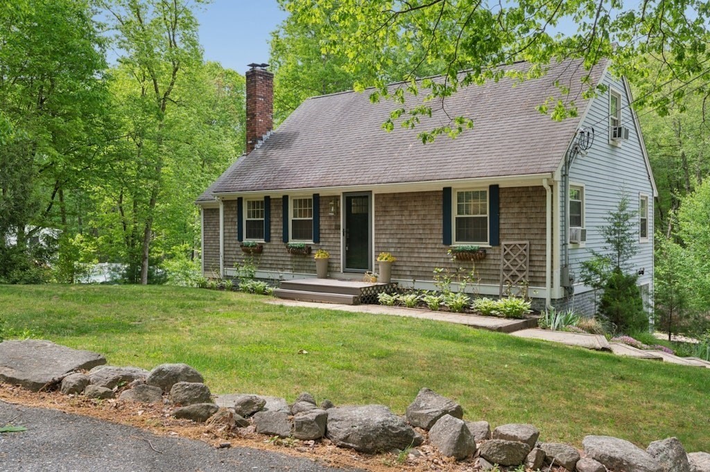 80 Webster St
