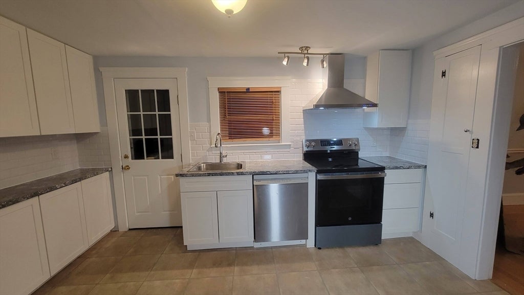 21 Dennis St #1, Attleboro, MA Photo #2